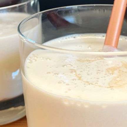 Vanilla-Chocolate Kiss Milkshake