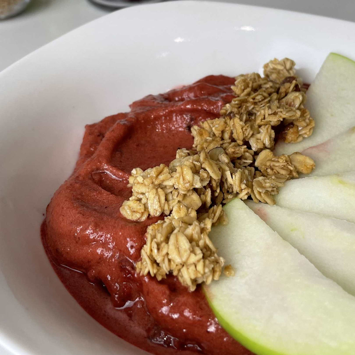 Cran-Apple Pie Smoothie Bowl