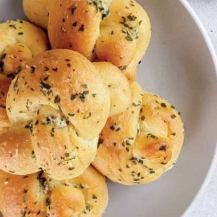 Pull Apart Garlic Knots