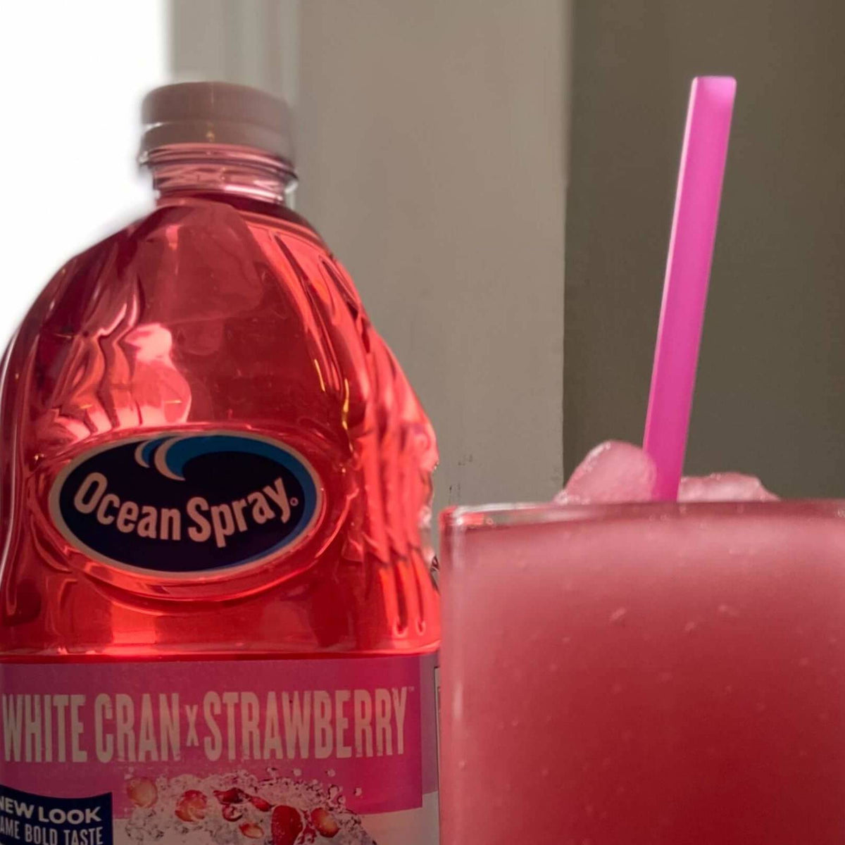 Ocean Spray® White Cran x Strawberry Slushi