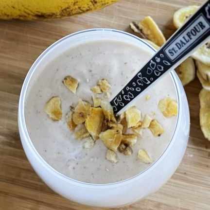 Vegan Strawberry Banana Cashew Milkshake